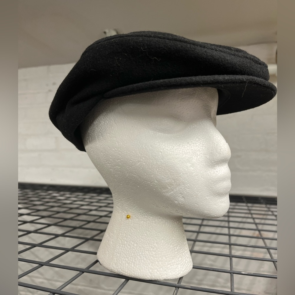 100% wool black ivy flat cap from JJ’s hat center - size M